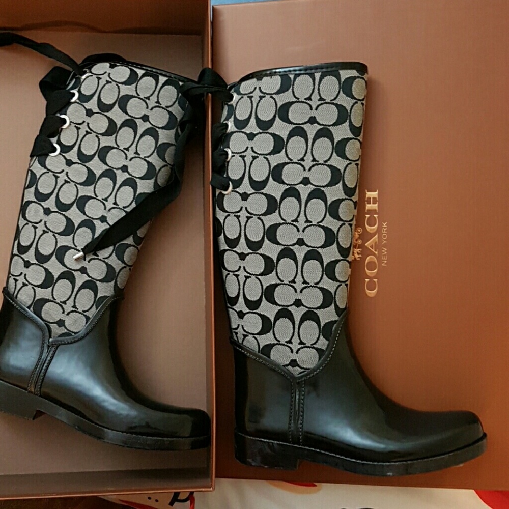 COACH BOOTS
